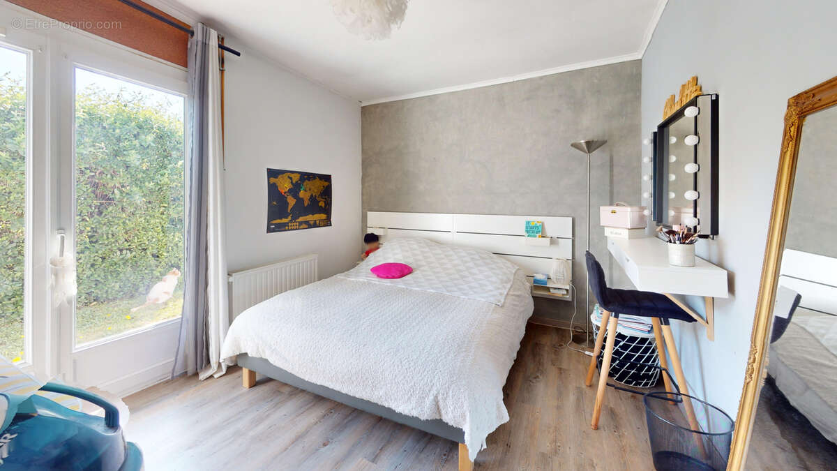 Maison à LESCURE-D'ALBIGEOIS