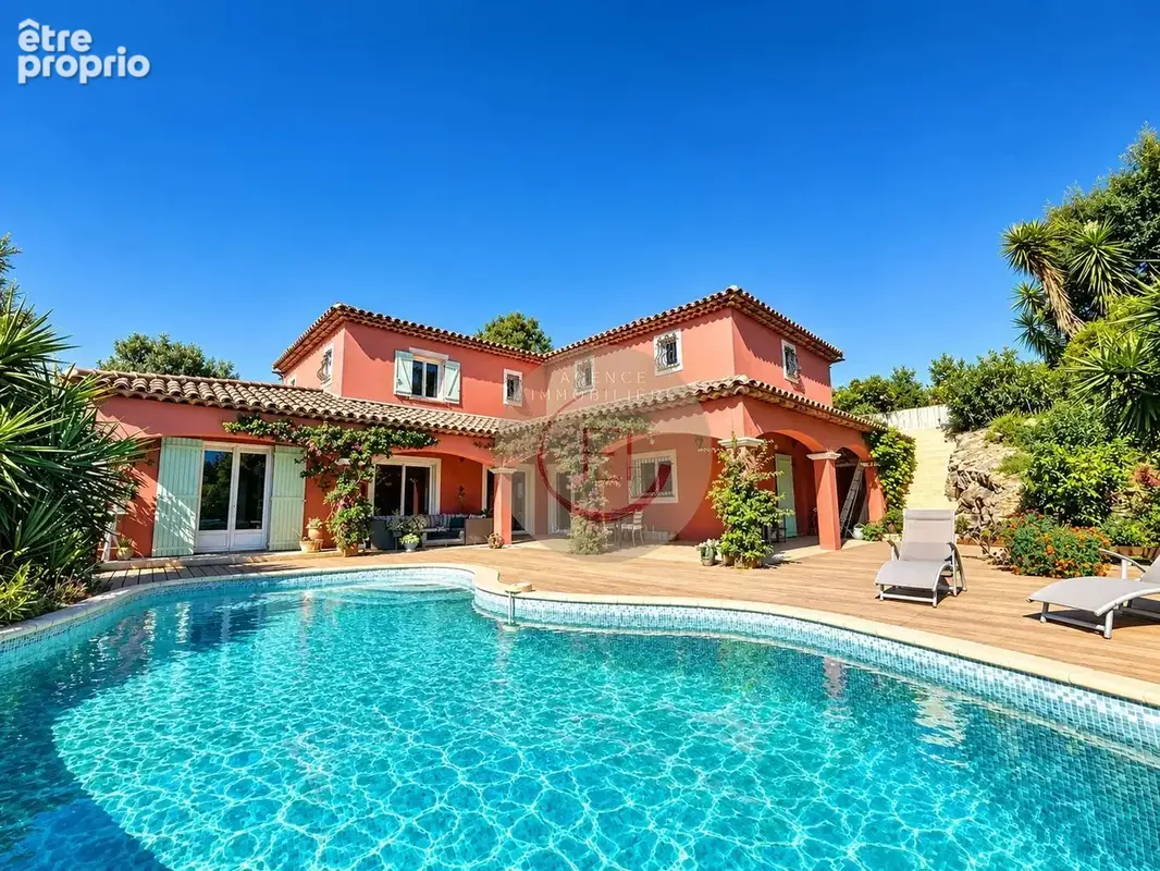 Villa de caractère avec vue panoramique sur la baie de cannes et le massif de l’estérel - photo 9