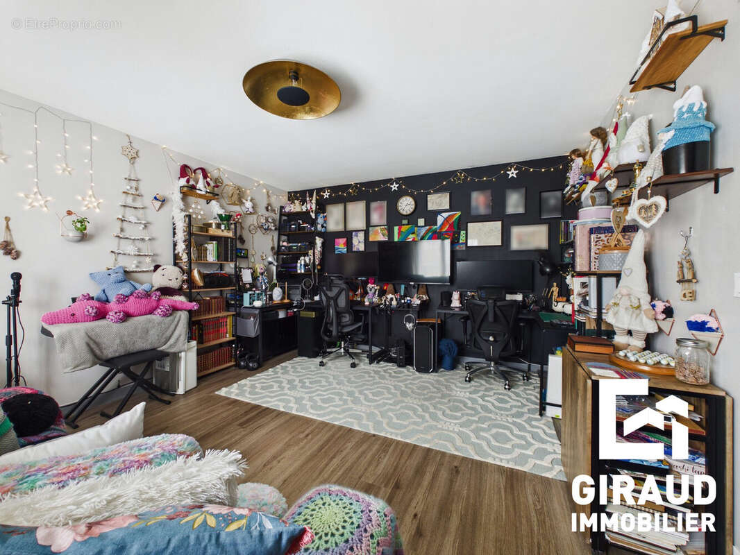 Maison à LOGE-FOUGEREUSE