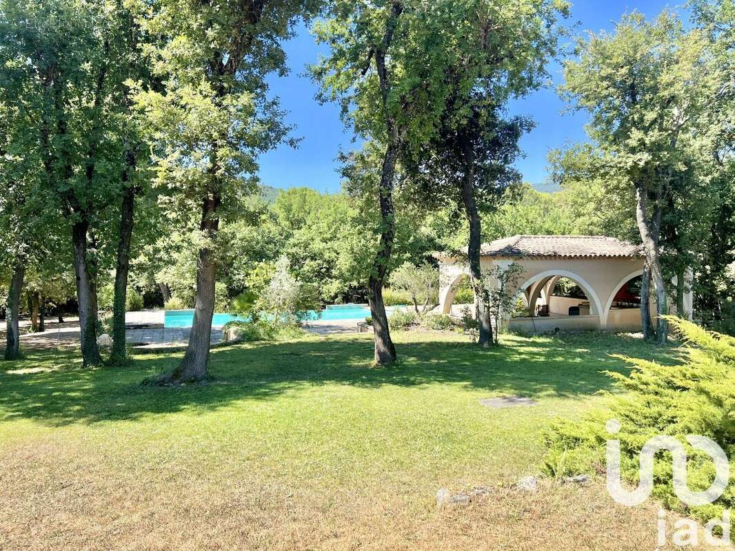 Photo 2 - Maison à SAINT-MAXIMIN-LA-SAINTE-BAUME