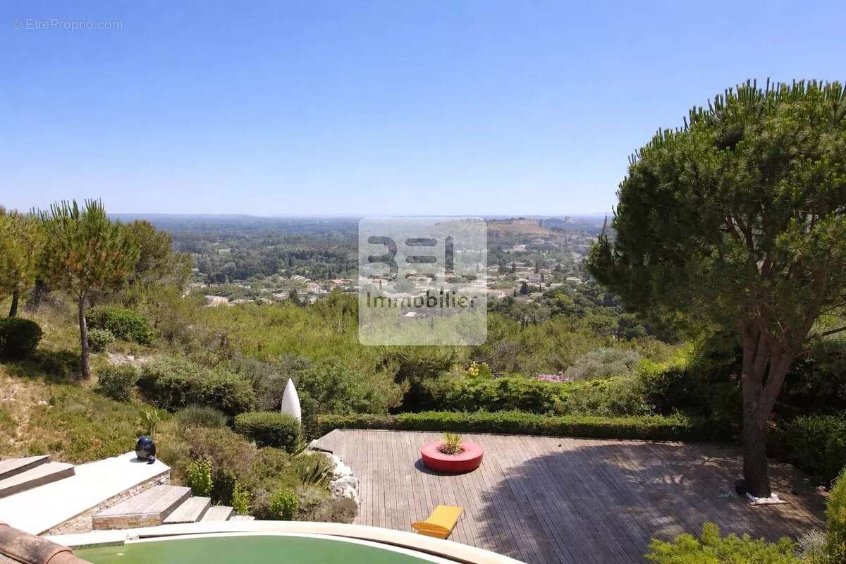 Maison à VILLENEUVE-LES-AVIGNON