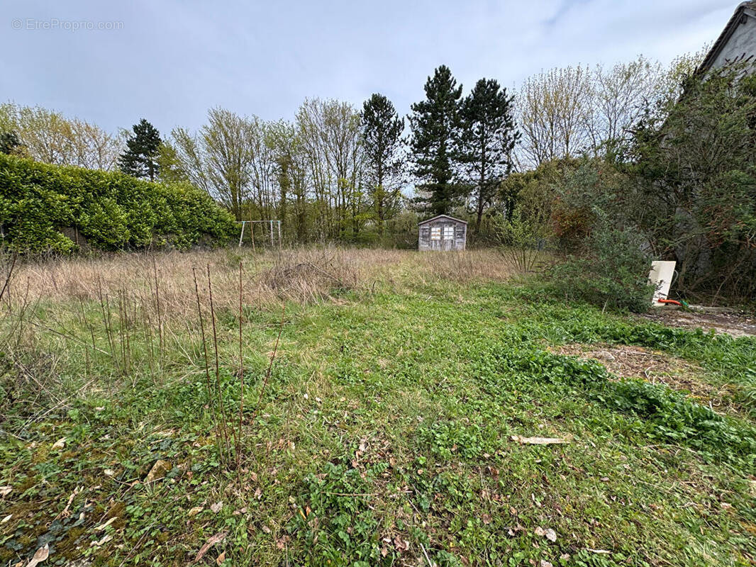 Terrain à COURTEUIL