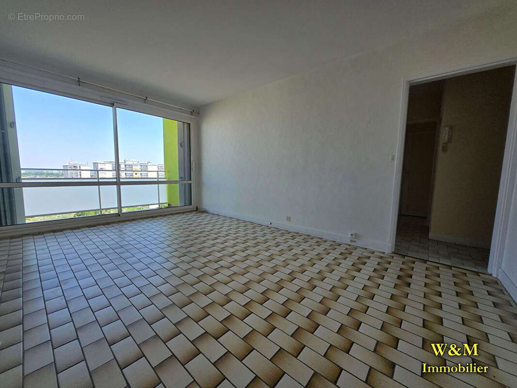 Appartement Ris Orangis 2 pièce(s) 45.23 m² - photo 2