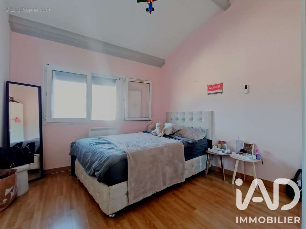 Appartement 121 m² à La Ricamarie  - photo 6