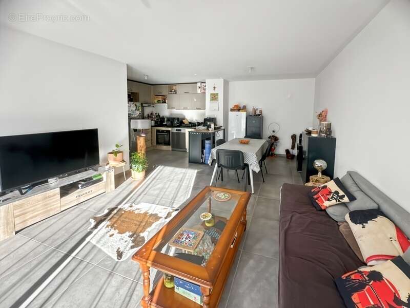 Appartement à POISY