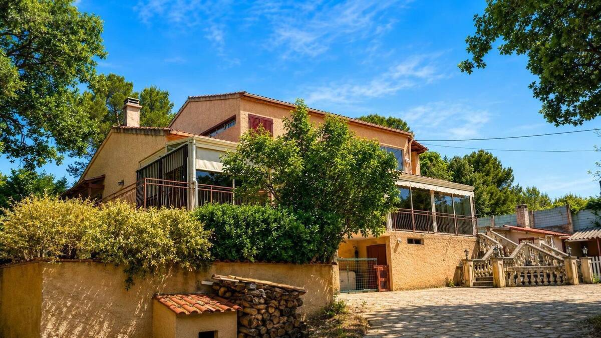 Maison à POURRIERES