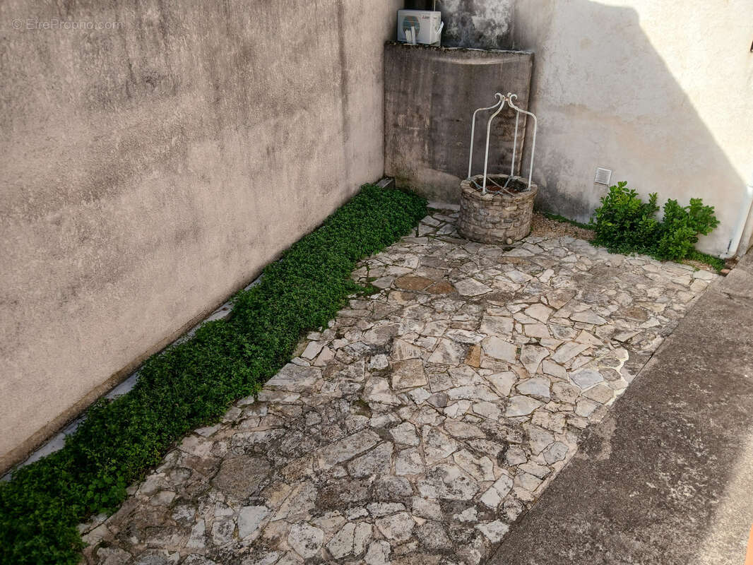 Appartement à SAINT-CHRISTOL-LES-ALES