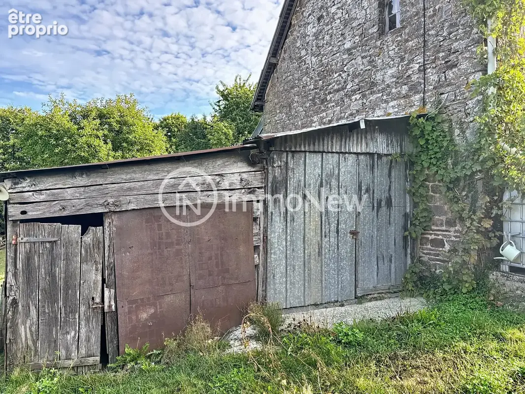 Grange a renover 100 m2 en lisiere de foret vue exceptionnelle sur 4 hectares environ - photo 13