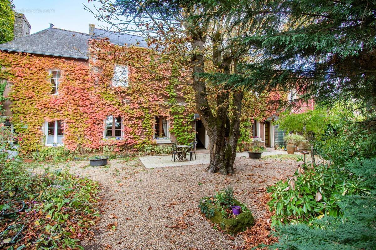 Maison à FAYE-D&#039;ANJOU