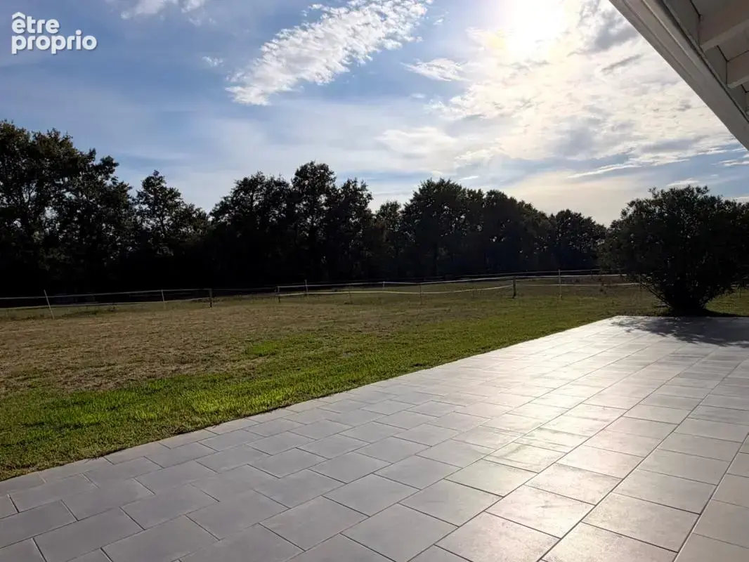 Grande maison de caractère totalement rénovée avec studio indépendant, grange et terrain idéal pour des chevaux à LAMOTHE - photo 5