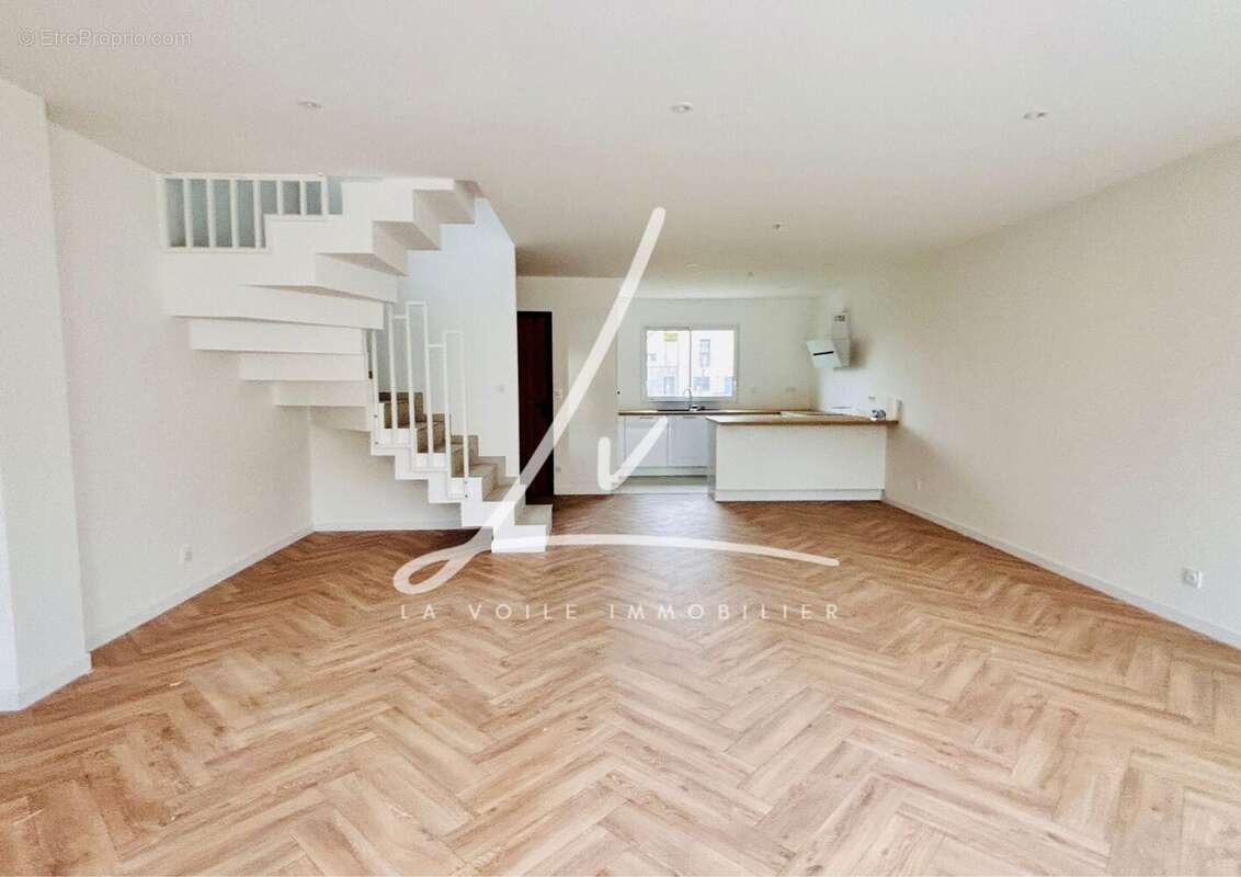 Maison à BRETTEVILLE-SUR-LAIZE