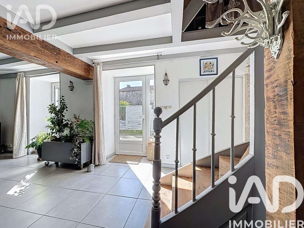 Photo 8 - Maison à SAINT-PIERRE-D'AMILLY