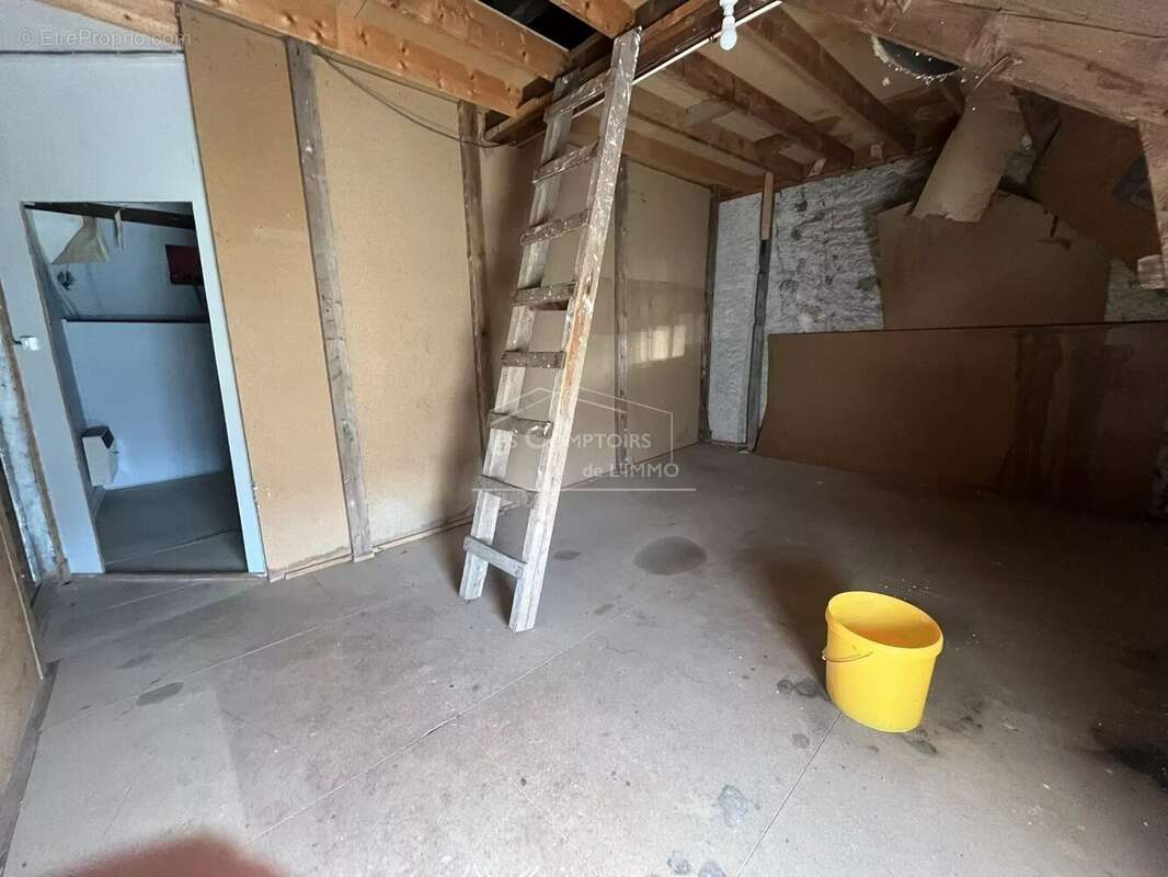 Maison à LA CHAPELLE-LAUNAY