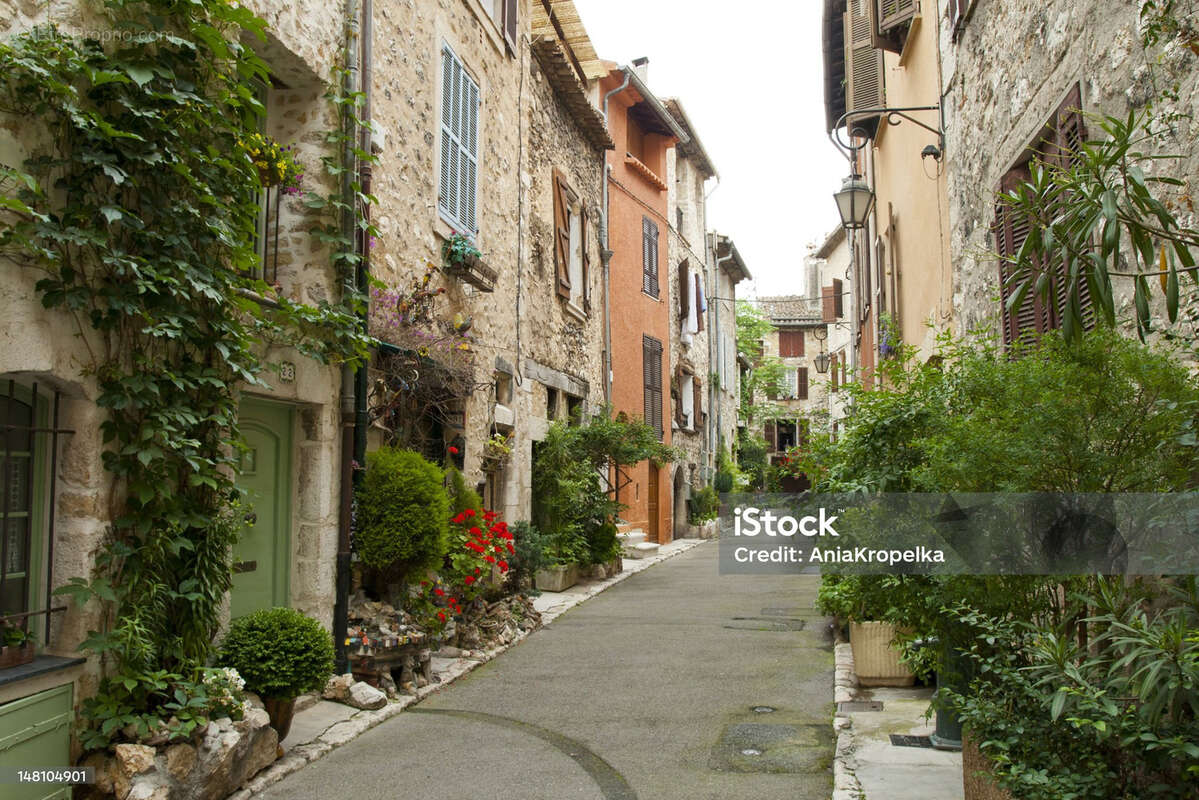 Commerce à DRAGUIGNAN