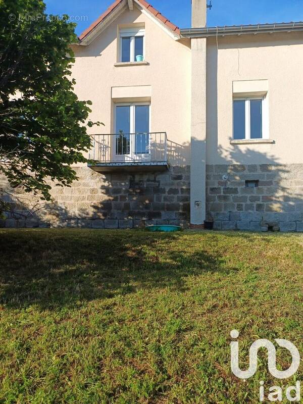 Photo 1 - Maison à SAINT-PRIEST-EN-JAREZ