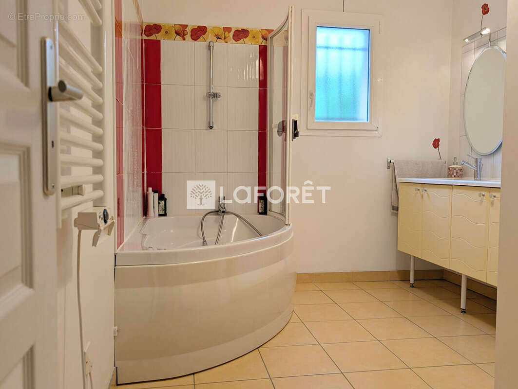 Maison de plain pied avec vue dégagée 4 chambres 120 m2 - photo 7