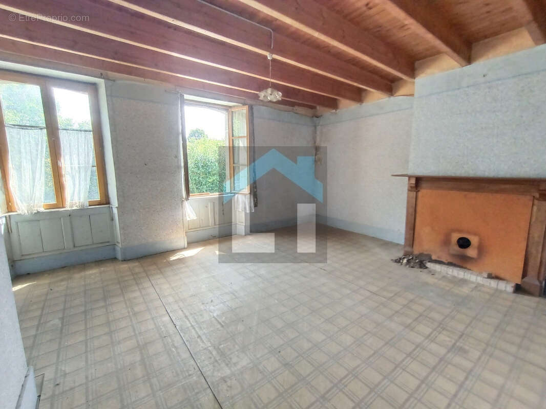 Maison à CHAMPREPUS