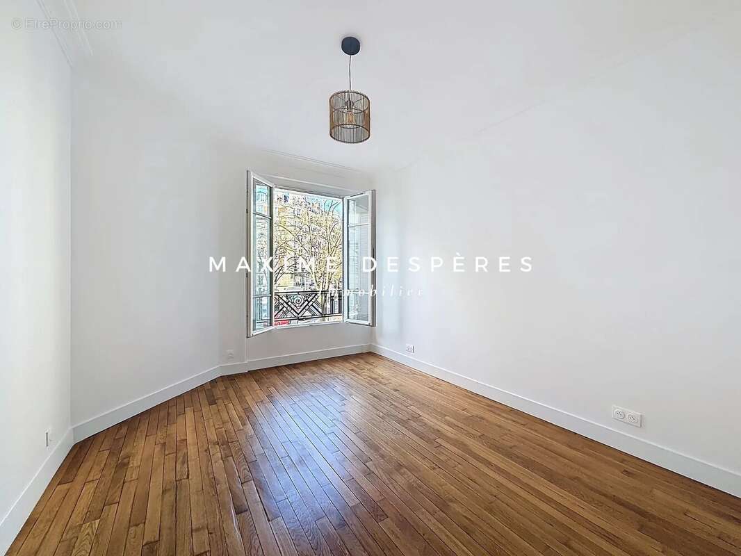 Appartement à PARIS-11E