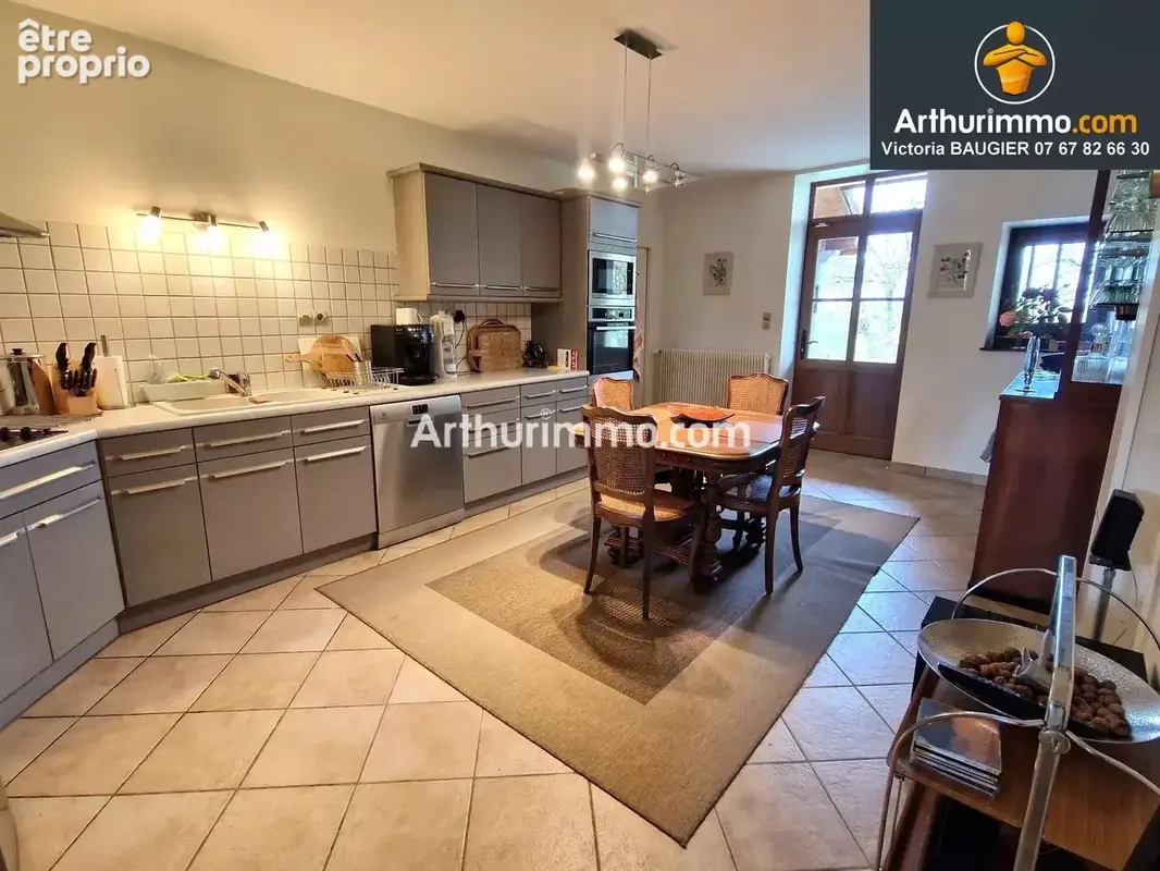 SAVIGNY-EN-REVERMONT (71), à vendre maison en pierres de prestige, 252 m², parc clos et arboré de 2 409 m². - photo 6