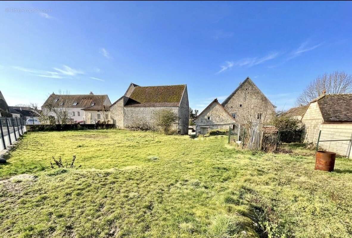 Maison à MIREBEAU-SUR-BEZE