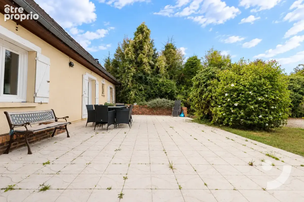 Maison familiale de 187 m2 avec grand terrain, confort de plain-pied et sous-sol complet à Aÿ - photo 3