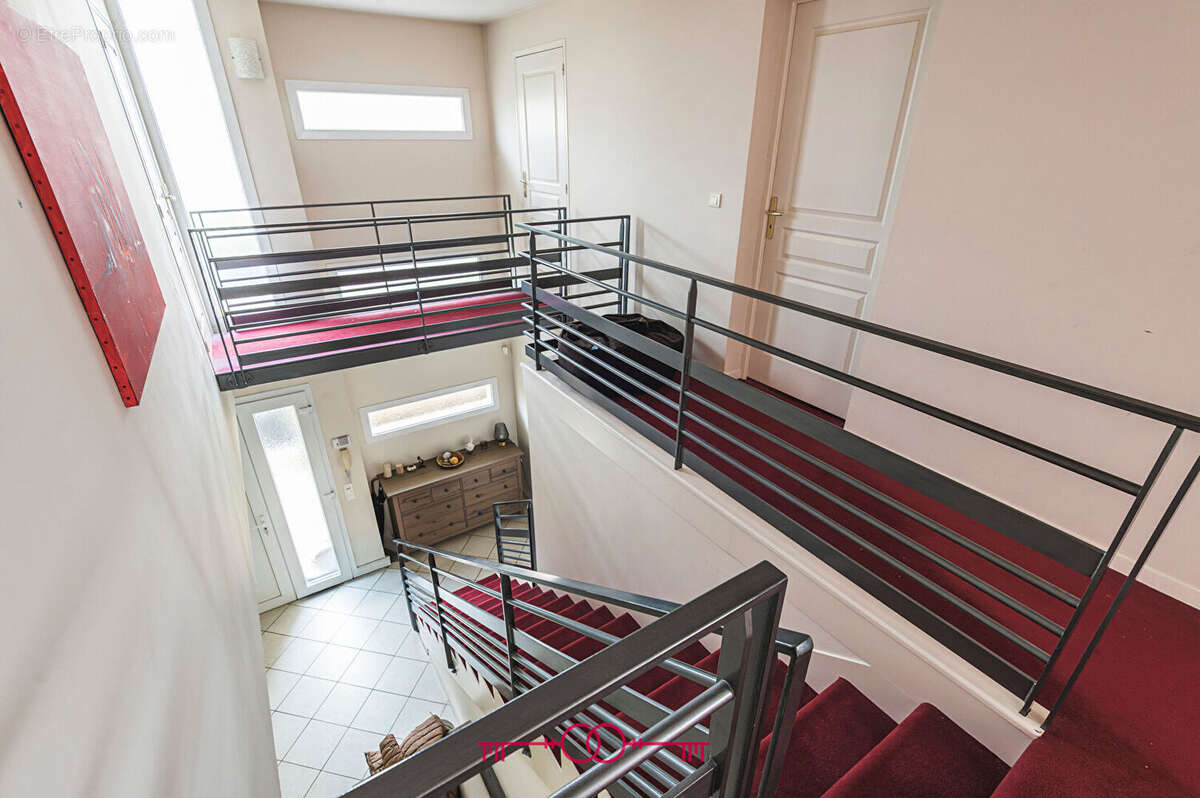 Maison Gueux 7 pièces, 5 chambres, sous sol et garage - photo 5