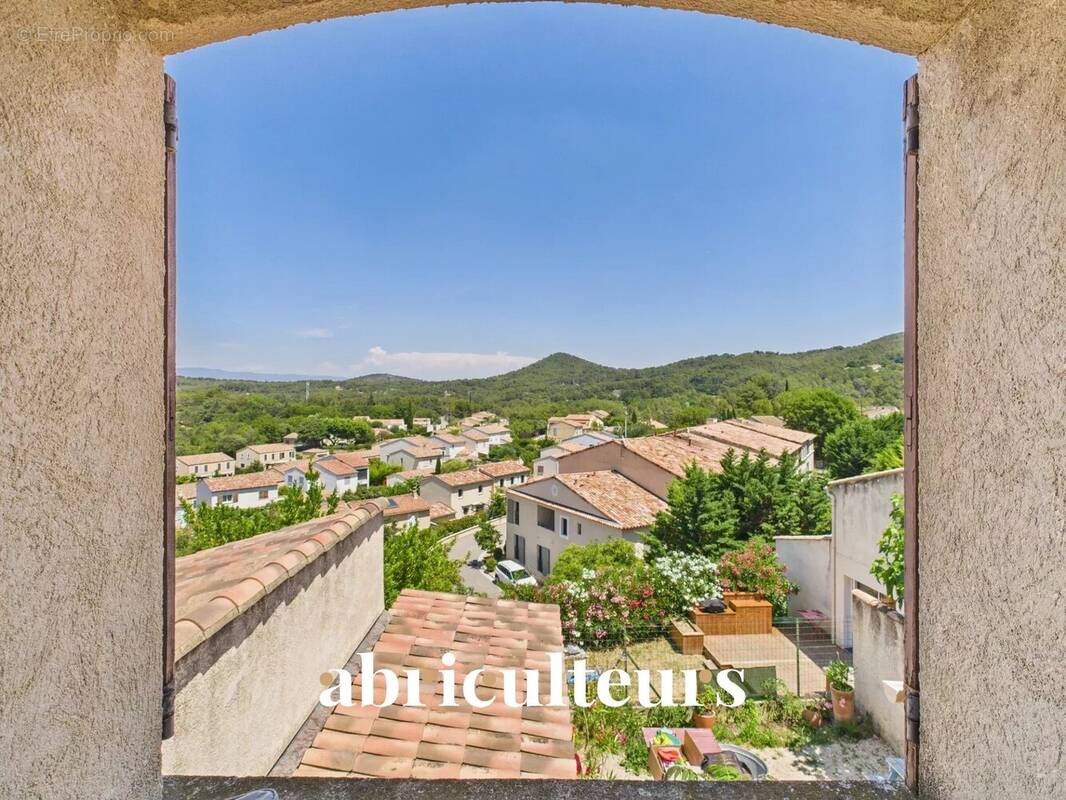 Appartement à ROGNES