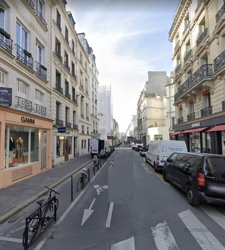 Commerce à PARIS-3E