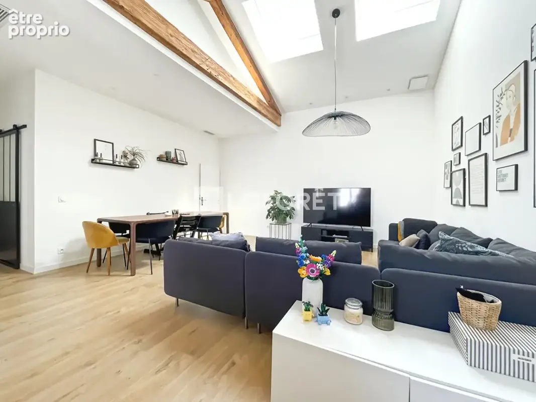 Photo Appartement à Bourg-Les-Valence au prix de 240 000€