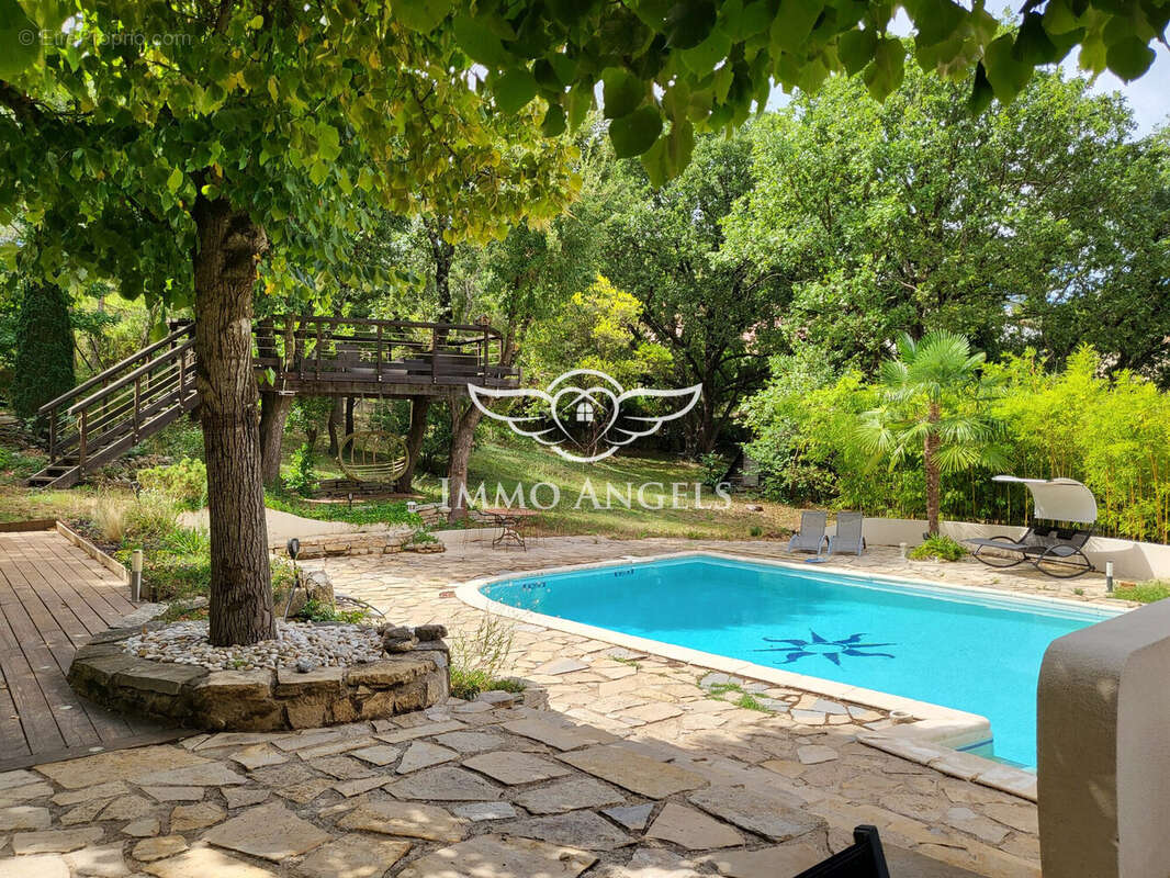 Maison à VAILHAUQUES