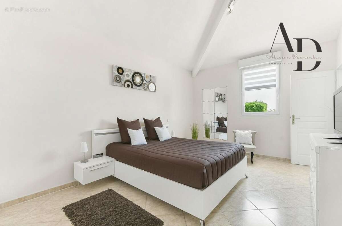 Maison à CASTELGINEST