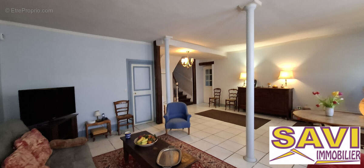 Maison à FERRIERES-EN-GATINAIS