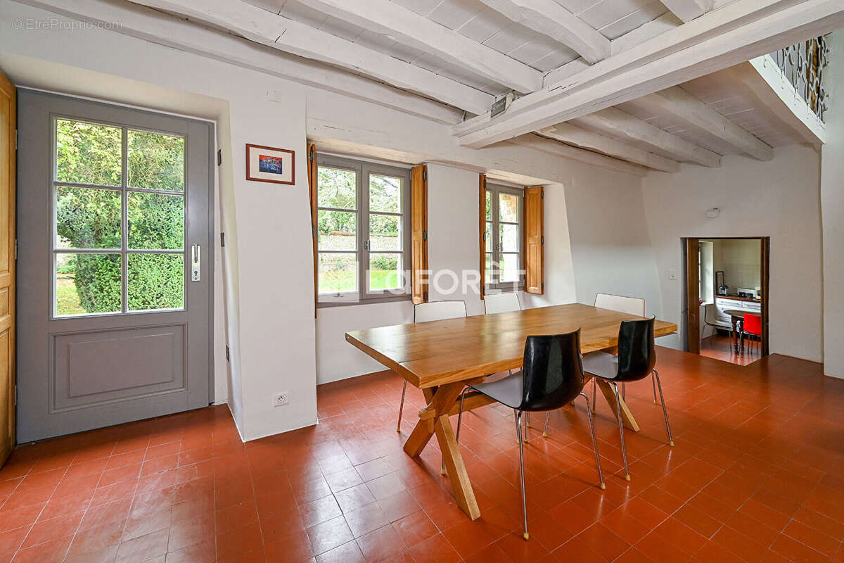 Maison à YEVRE-LA-VILLE