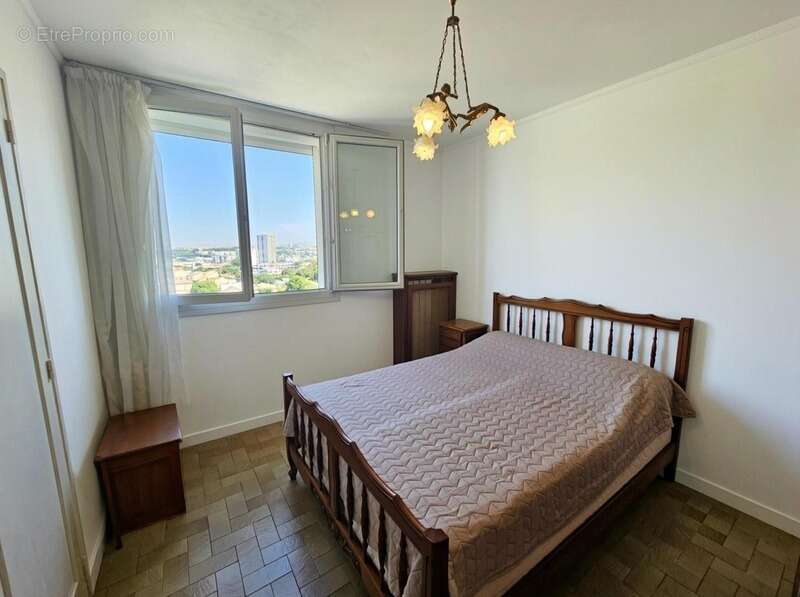 Appartement à MARSEILLE-10E