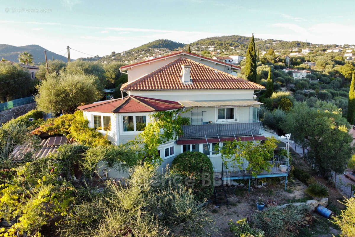 Maison à SAINT-ANDRE-DE-LA-ROCHE