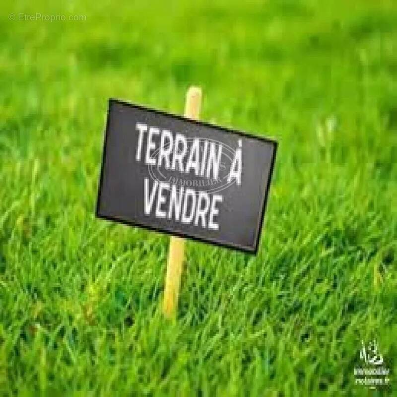 Terrain à LEZIGNAN-CORBIERES