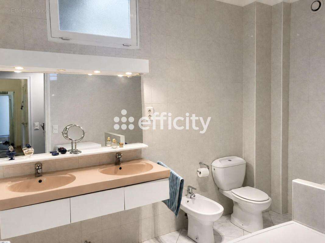 Appartement à FONTENAY-SOUS-BOIS