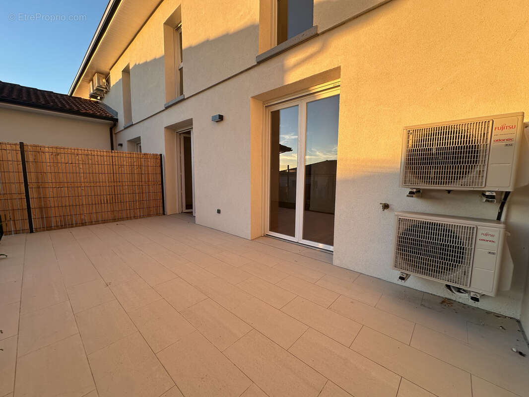 Maison à SAINT-ORENS-DE-GAMEVILLE