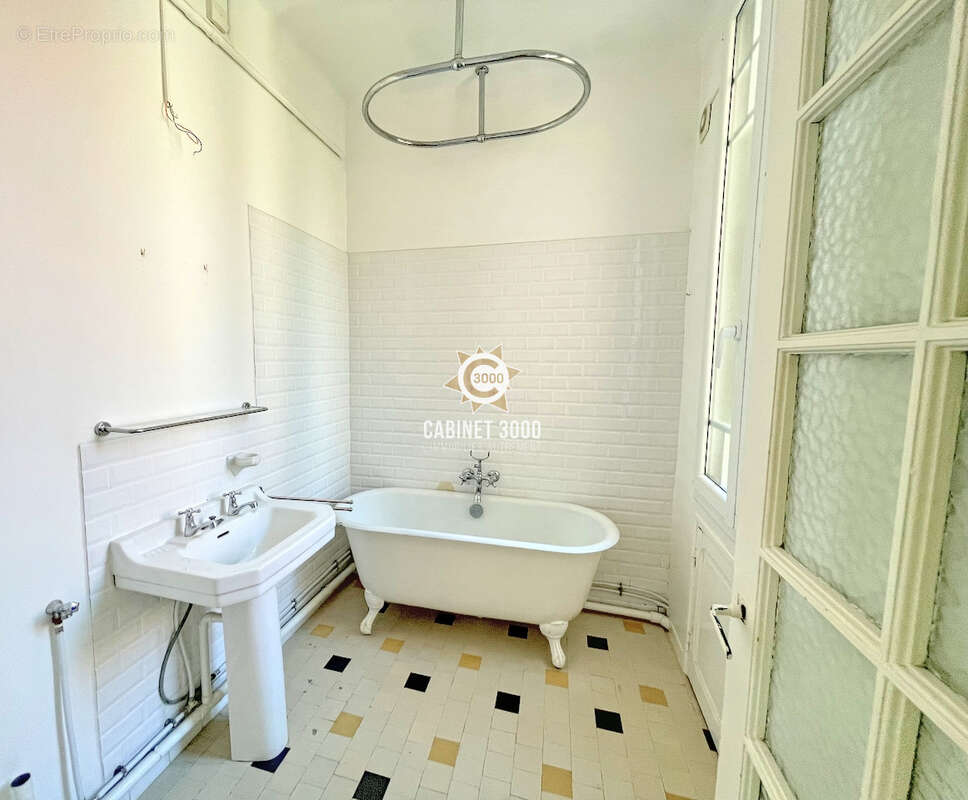 M2320 - TOULON - Le Mourillon - Appartement T3 - Vue mer - photo 7