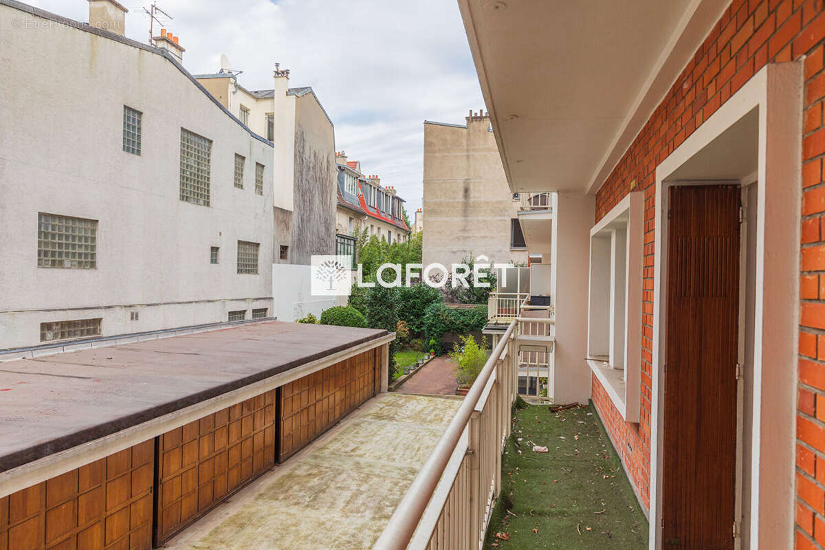 Appartement à PARIS-16E