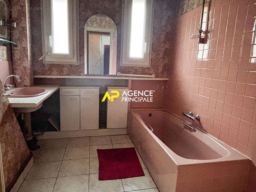 Maison à SARTROUVILLE