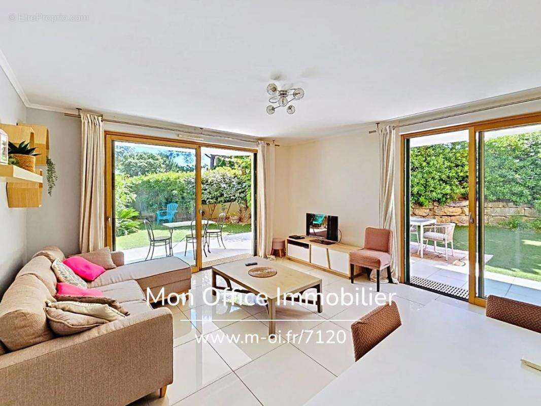 Référence : 7120-les - appartement t3 grand jardin proche centre & plages à cavalaire sur mer - photo 6