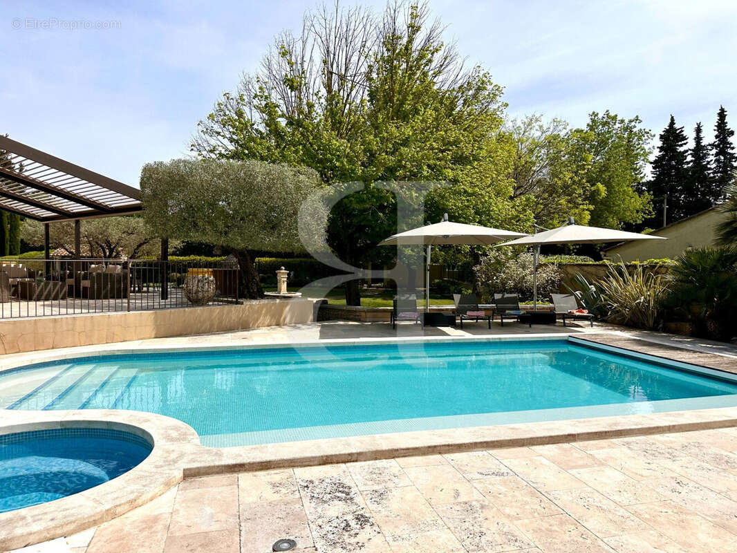 Maison à SAINT-REMY-DE-PROVENCE