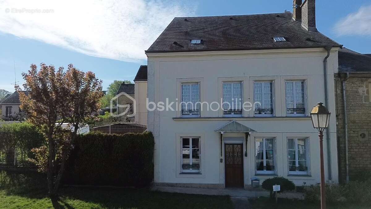 Maison à REMILLY-AILLICOURT