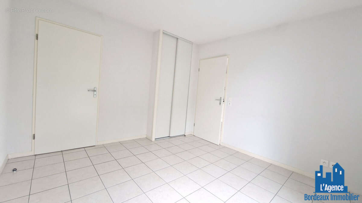 Appartement à SAINT-JEAN-D&#039;ILLAC