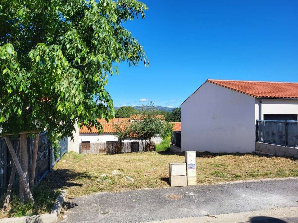 Terrain 200 m² à Corbere  - photo 2