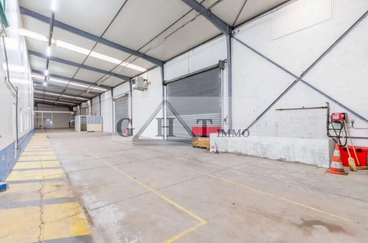 Commerce à MORANGIS