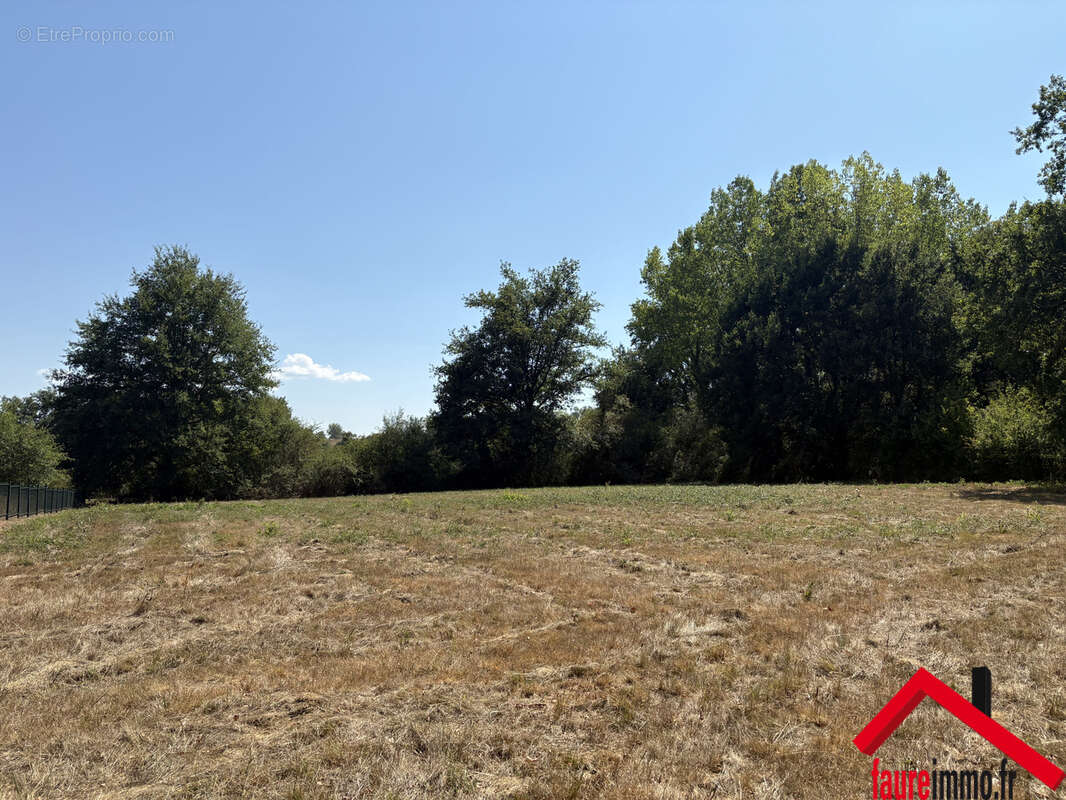 Terrain a brignac-la-plaine en correze - photo 4