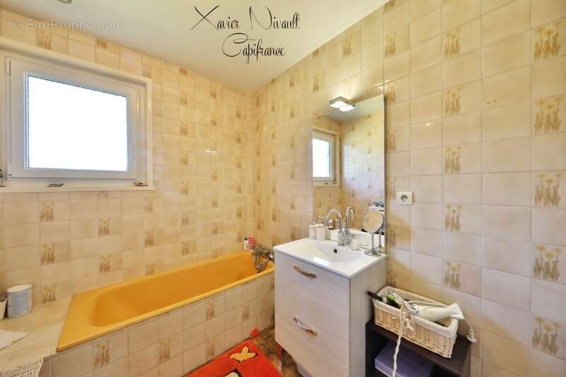 Maison à PONT-DE-VAUX