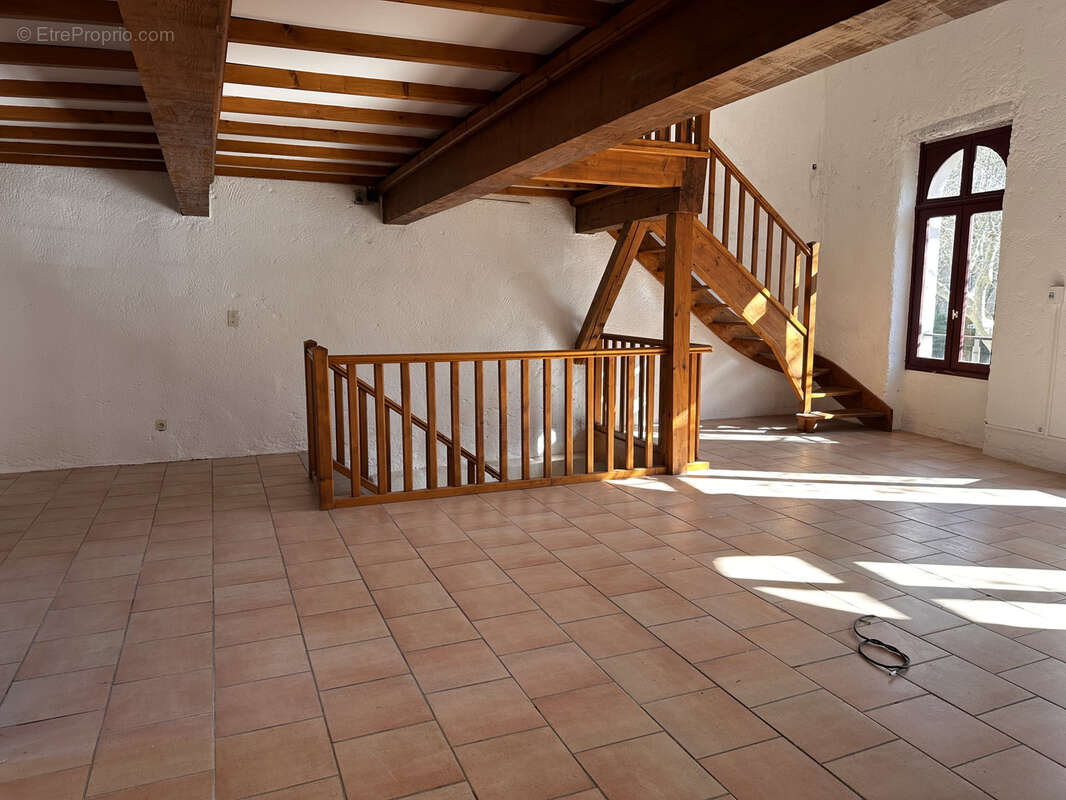 Commerce à LAGRASSE